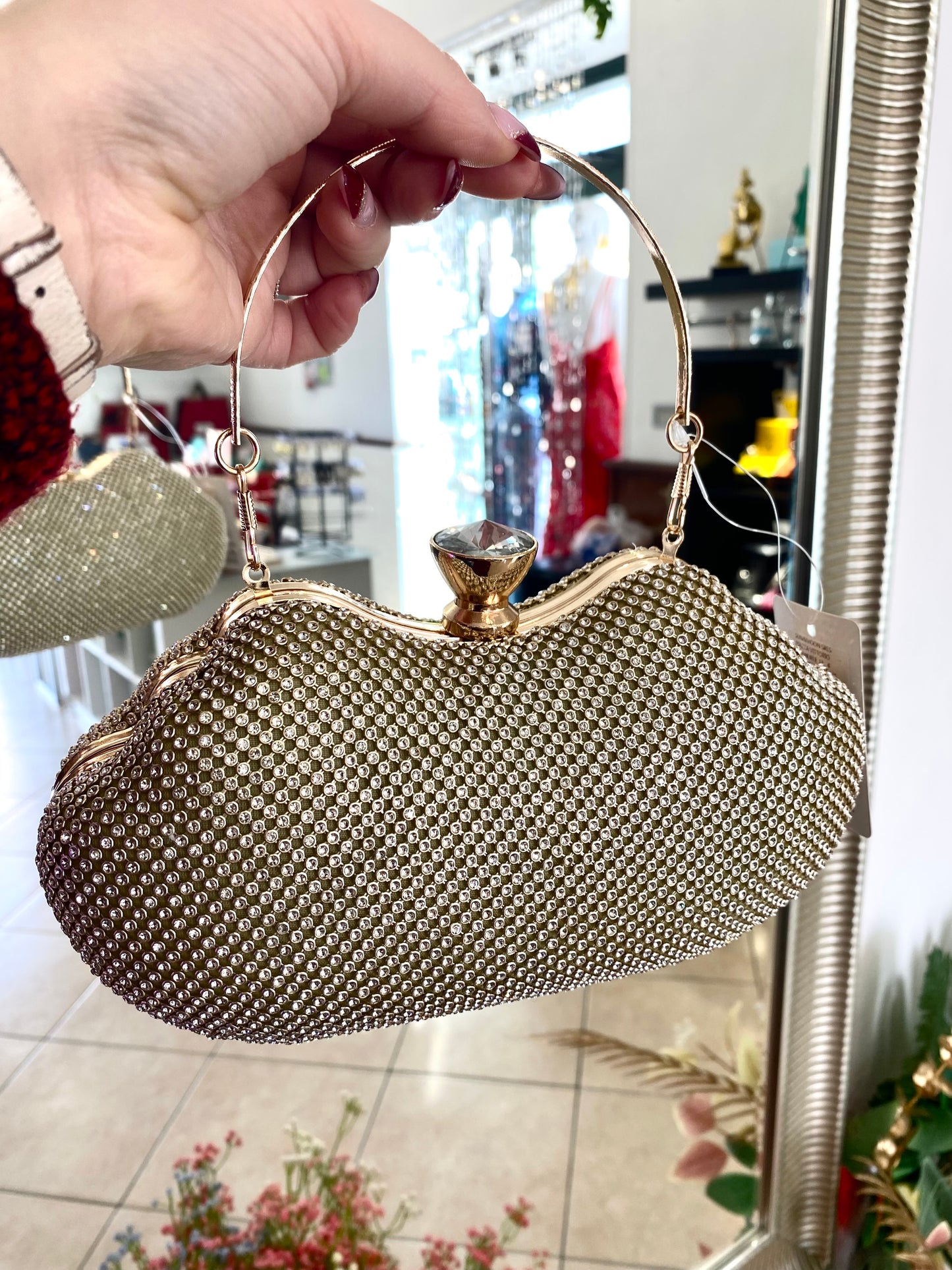 Clutch Clematide