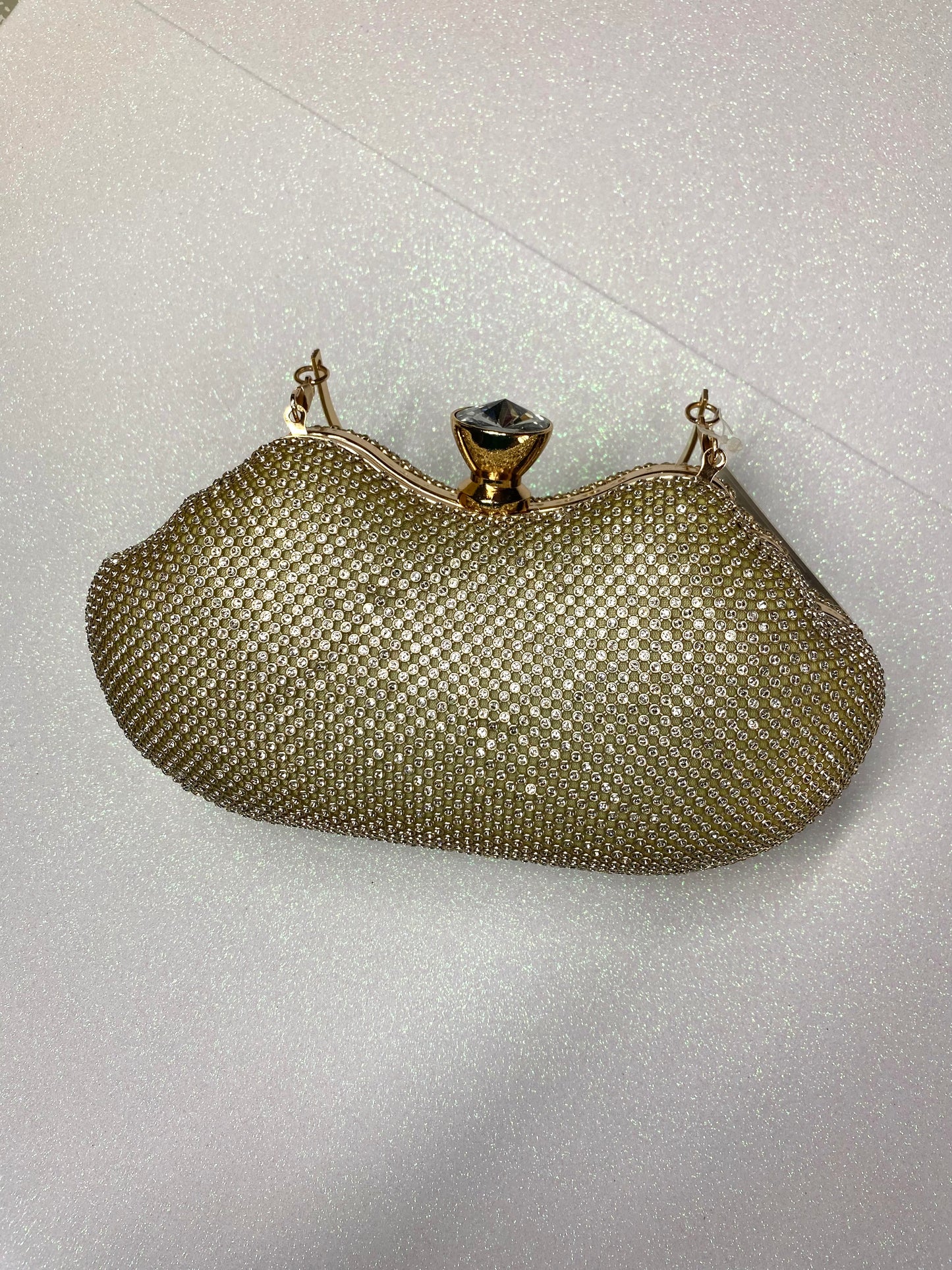 Clutch Clematide